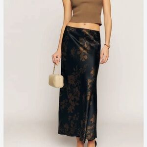 Like New - Reformation Layla Silk Skirt in Night Garden
